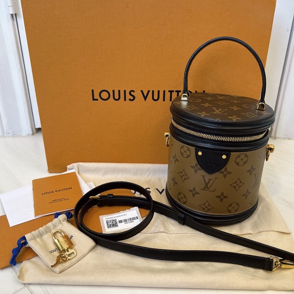 Louis Vuitton Cannes - Picture 1 of 10